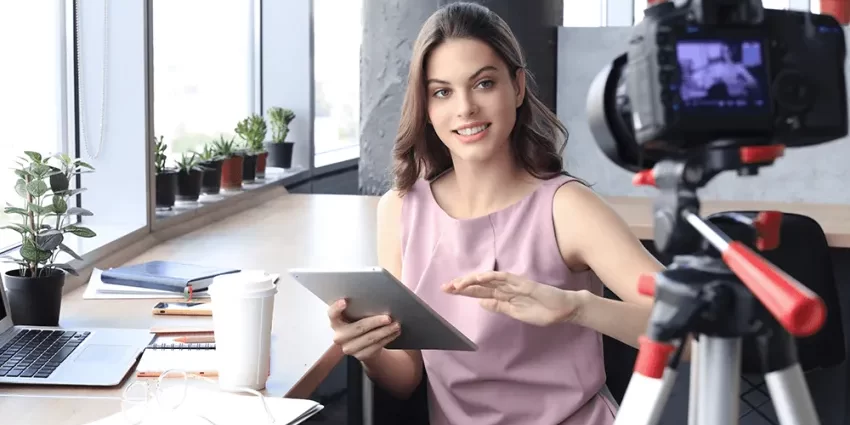 social-media-and-blogging-strategy-850×476